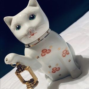 Vintage sake/teapot estate sale find!